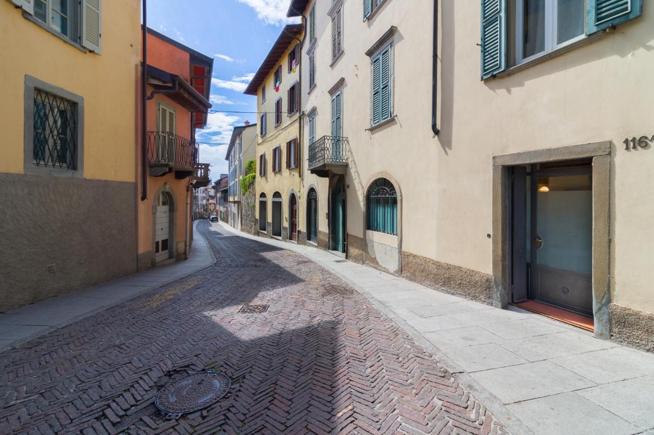 Bergamo Art - Porta Agostino Appartement Buitenkant foto